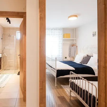 Apartament Oak Residents