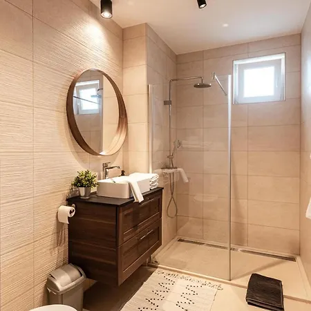 Oak Residents Apartment Siofok