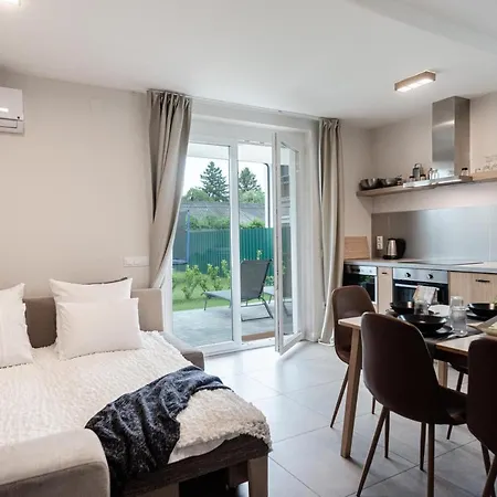 Oak Residents Apartment *