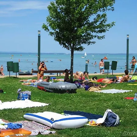 Apartman Oak Residents