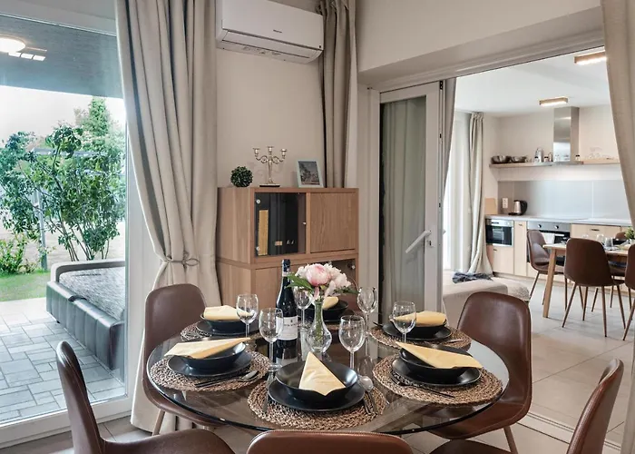 Oak Residents * שיופוק